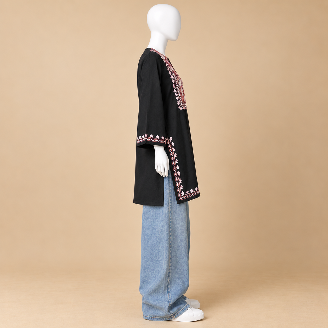 Aari Embroidered Black Kashmiri Short Kurti