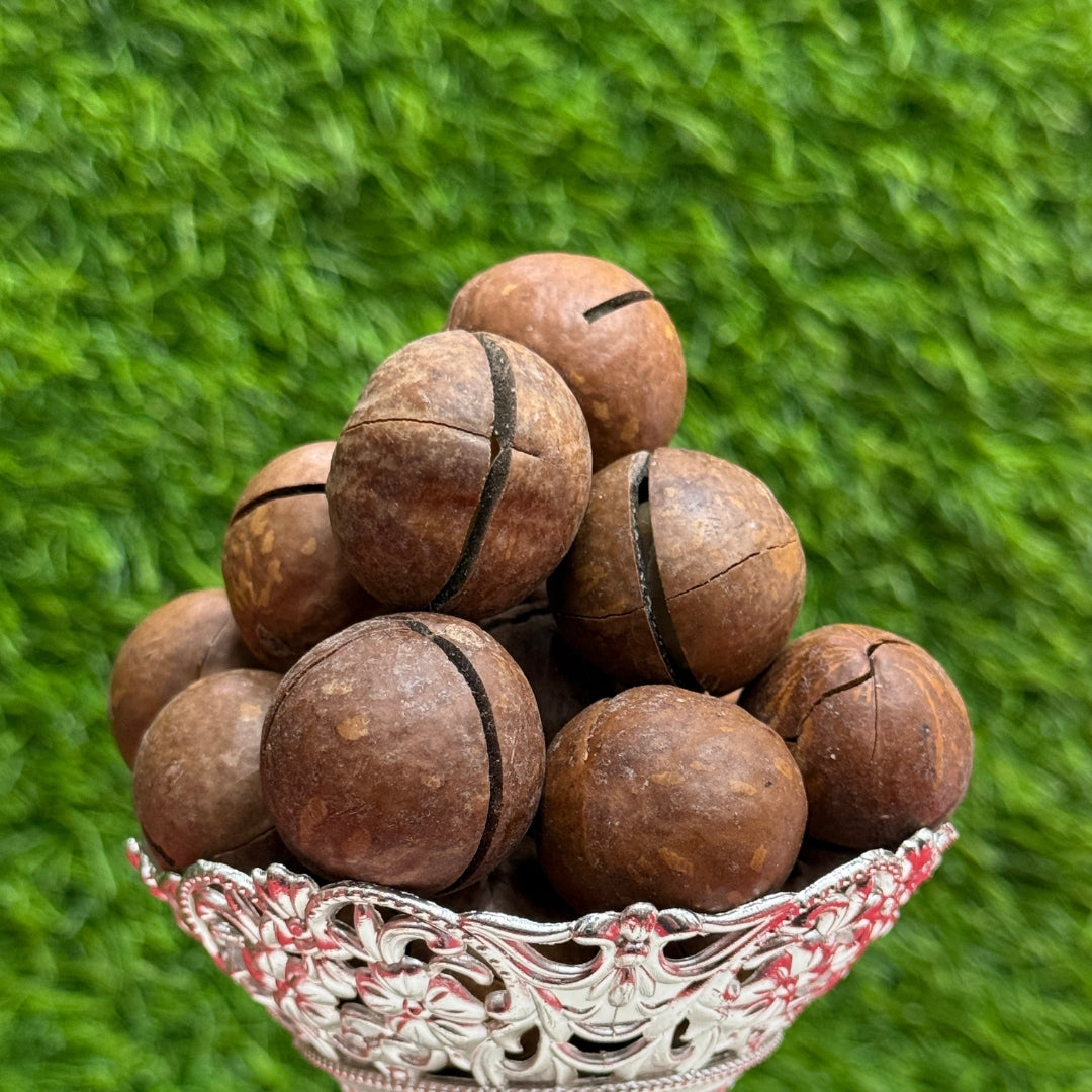 Premium-Quality Macadamia Nuts With Key - Fresh, Crunchy, and Delicious.