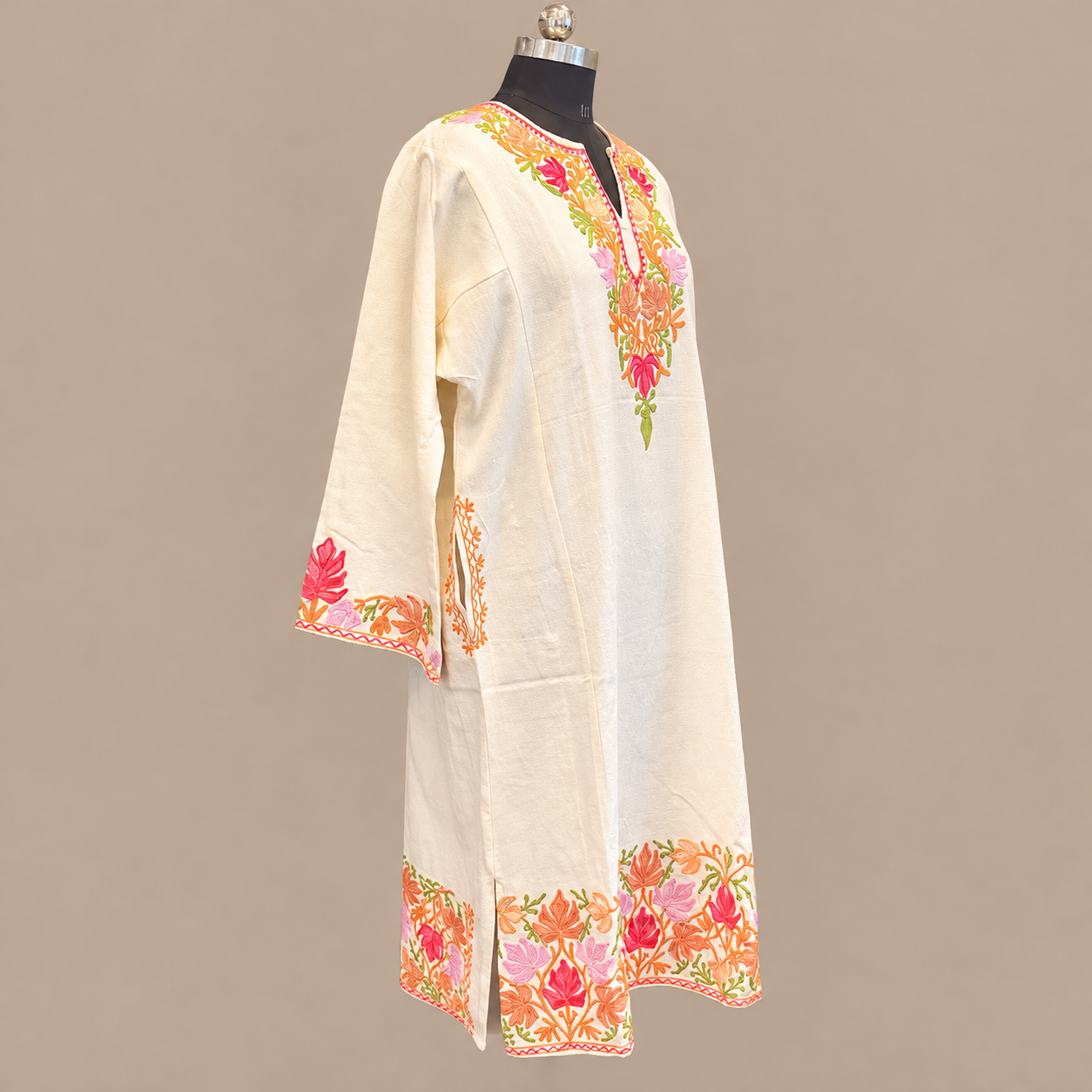 White Aari Embroidered Kashmiri Pheran